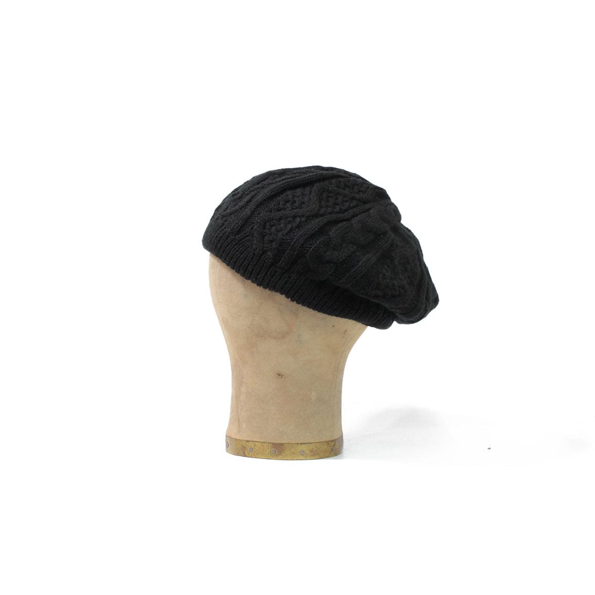 Cable knit beret ケーブル編みニットベレー